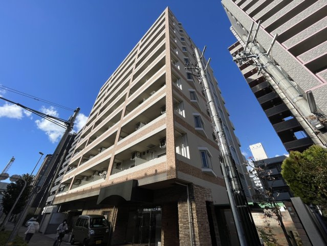 タカマツ神戸駅南通