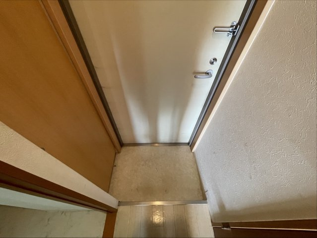 タカマツ神戸駅南通の玄関|同物件別部屋写真
