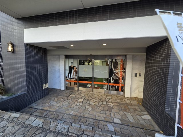 横浜中心部に佇む快適な好立地マンション【デュオステージ関内Ⅱ】のエントランス