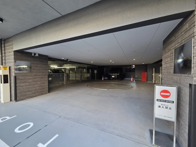 横浜中心部に佇む快適な好立地マンション【デュオステージ関内Ⅱ】の駐車場