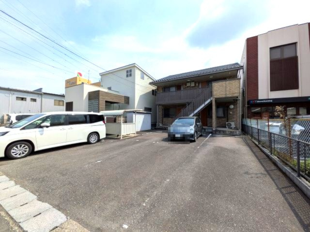 Gracia(グラシア)の駐車場