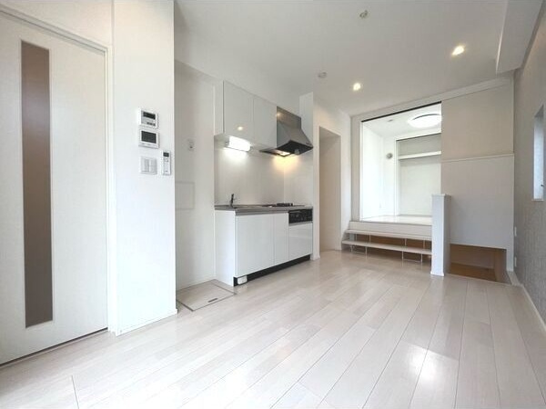 ハーモニーテラス六番町の居間・リビング