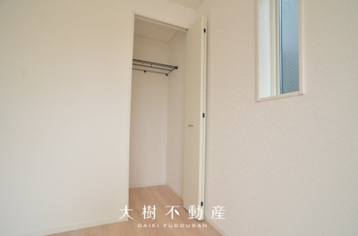【洋室】 | 海老名市社家２丁目　新築戸建て　全10棟　【仲介手数料無料】 | 2階　洋室2（7.5帖）クローゼット