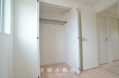 【洋室】 | 海老名市社家２丁目　新築戸建て　全10棟　【仲介手数料無料】 | 2階　洋室3（5.0帖）クローゼット