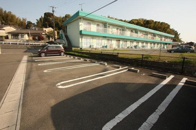 【駐車場】 | グランメール柏の森 | 駐車場があるので、車を買う予定の方も安心です