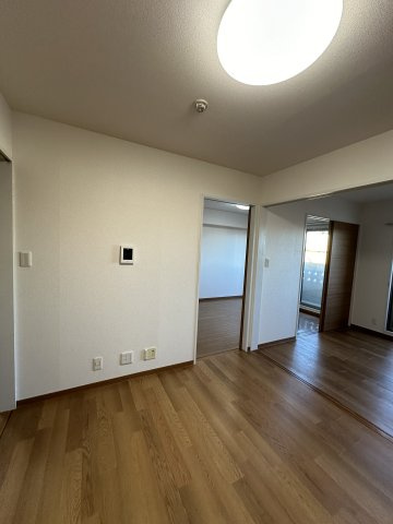 ゼフィール大清水の居間・リビング