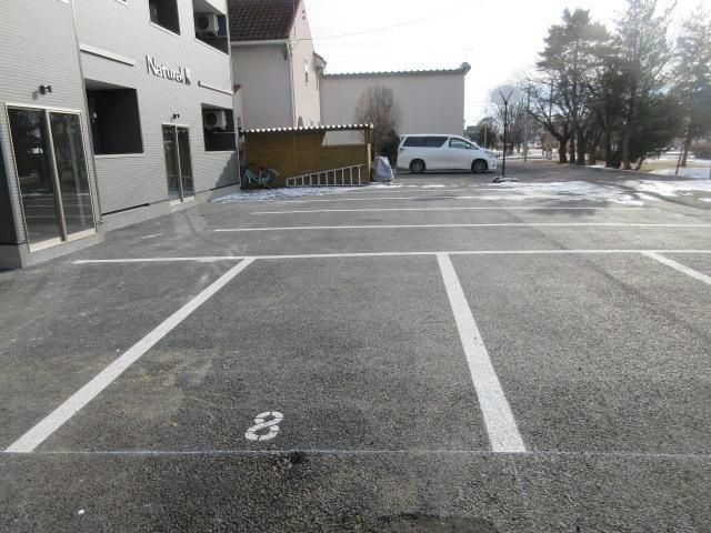 NaturalⅢの駐車場