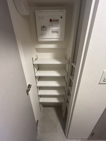 大阪市西淀川区柏里２丁目の賃貸マンションの収納
