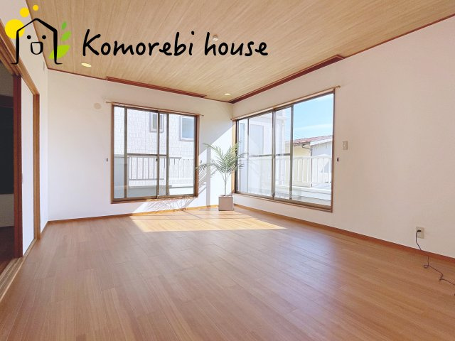 さいたま市見沼区南中丸　中古一戸建ての居間・リビング|26.4.3撮影済み