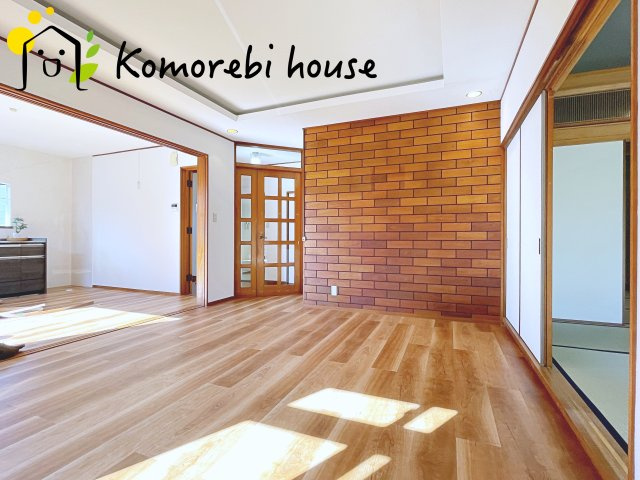 さいたま市見沼区南中丸　中古一戸建ての居間・リビング|26.4.3撮影済み