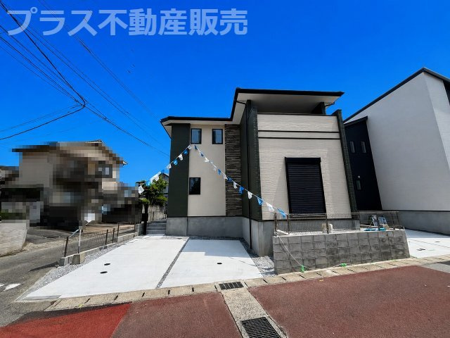 【外観】 | 那珂川市今光8丁目3期　1号棟（全2棟）【仲介手数料無料・0円】 | 現地写真。プラス不動産販売なら、現場の全ての棟をまとめてご見学頂けます。
