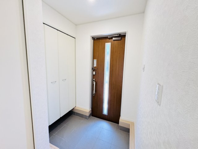 松戸市根木内新築戸建（根木内第10）の玄関|玄関ホール・シューズクローゼット