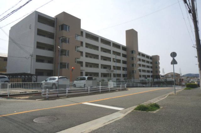 北須磨団地E棟