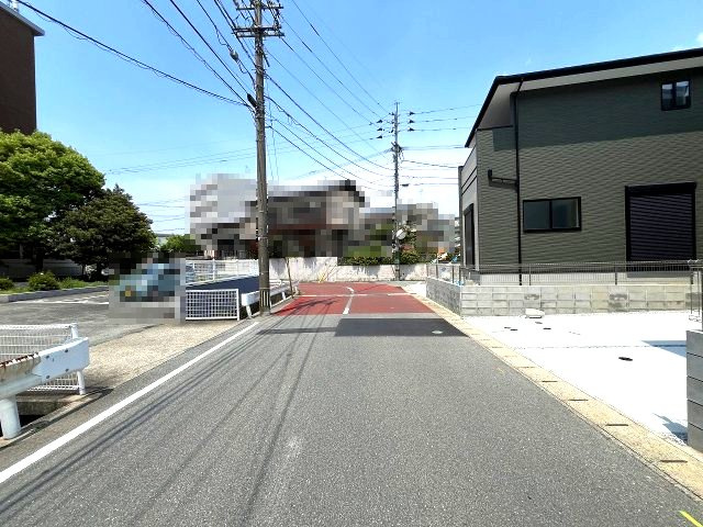 【その他】 | 那珂川市今光8丁目3期　2号棟（全2棟）【仲介手数料無料・0円】 | 現地写真。前面道路です。