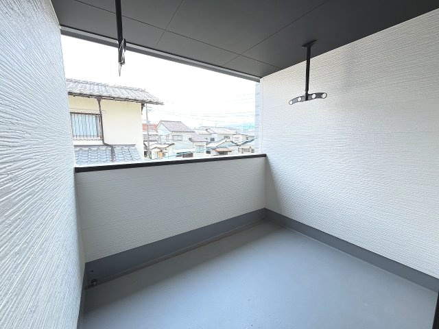 【バルコニー】 | 那珂川市今光8丁目3期　2号棟（全2棟）【仲介手数料無料・0円】 | 現地写真。インナーバルコニーです。