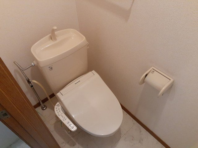 【トイレ】 | メゾンド・エスポワール壱番館 | 温水洗浄便座