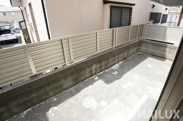 熊本市中央区帯山２丁目のアパートのバルコニー