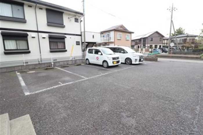 セジュール東初石　Ⅲの駐車場