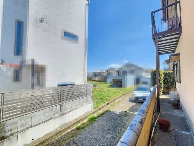 長岡京市天神4丁目の周辺|隣地が抜けているため、開放感のある住環境です◎
