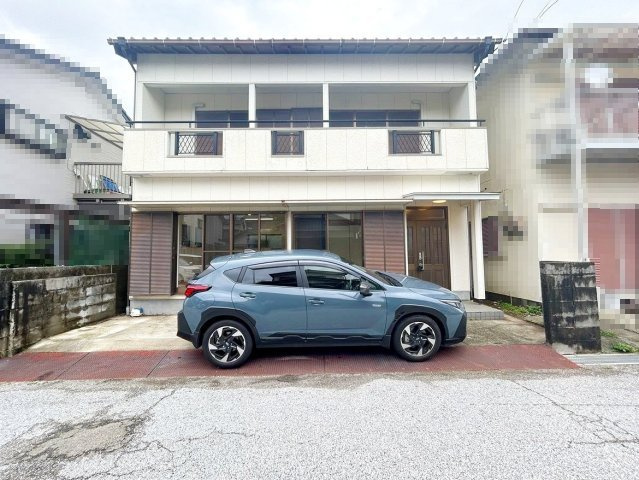高知市朝倉丙　中古戸建ての駐車場