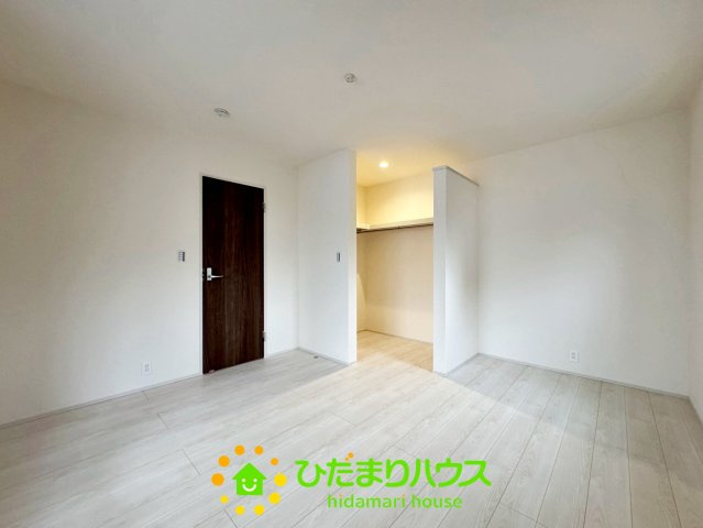 古河三和　新築一戸建て　02　リーブルガーデンの収納