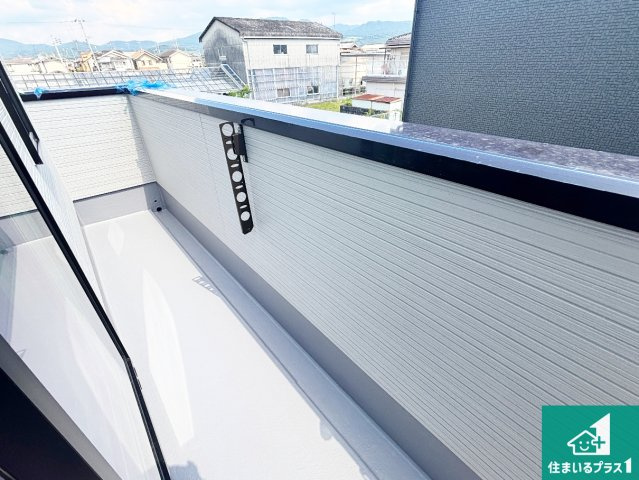 橿原市常盤町　第1期　新築一戸建てのバルコニー|日当たりのよいバルコニー！お部屋が開放的に！