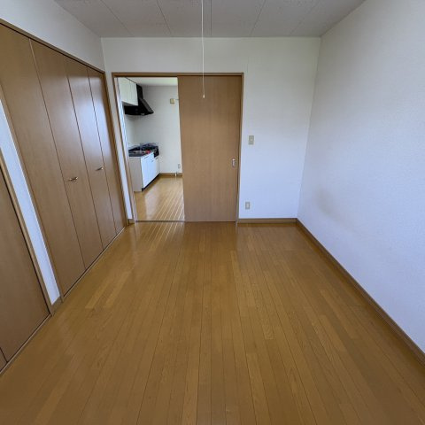 ハイツ夕陽ヶ丘の洋室