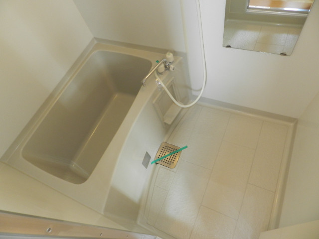 ハイツ夕陽ヶ丘の浴室