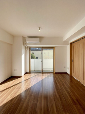 【居間・リビング】 | 目黒本町マンション | 別部屋参考写真