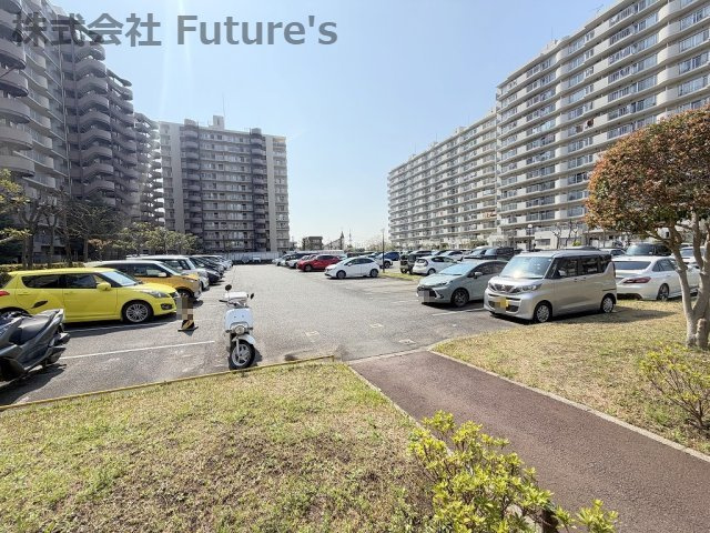 パークフィールドみさとテラ・ウエスト3街区1号館の駐車場|敷地内駐車場（要空き・料金確認）