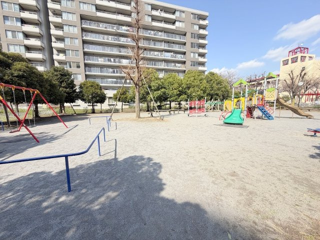 パークフィールドみさとテラ・ウエスト3街区1号館のその他|マンション前が公園になってるので子育て世帯にもオススメです
