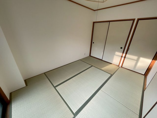 グローリー甲南の和室