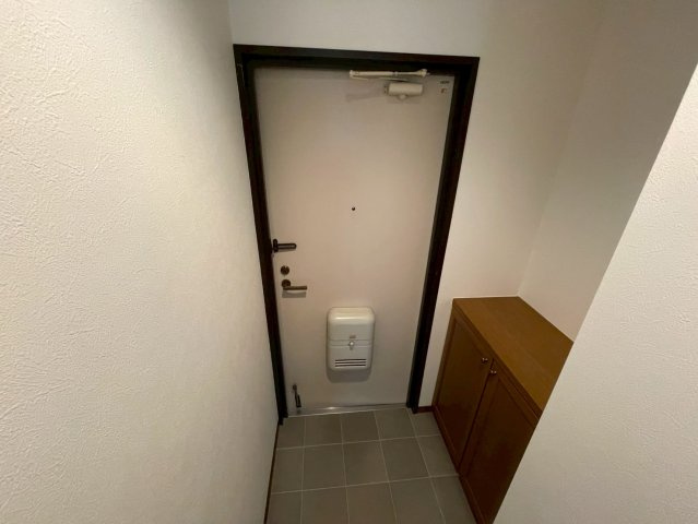 グローリー甲南の玄関