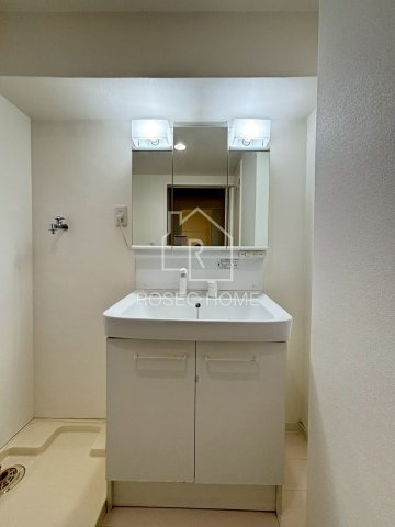 アパートメントK'S福島の洗面所|同マンション別部屋：参考写真