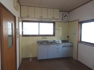 【居間・リビング】 | 川西市東畦野５丁目6の17　中古一戸建て