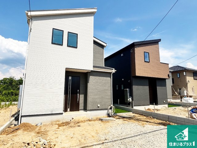 ●29(土)30(日)現地説明会！　橿原市常盤町　全5邸の前面道路含む現地写真|周辺は閑静な住宅街！前面道路広々で車の出し入れも便利です。駐車が苦手な方でも安心して車庫入れできます！