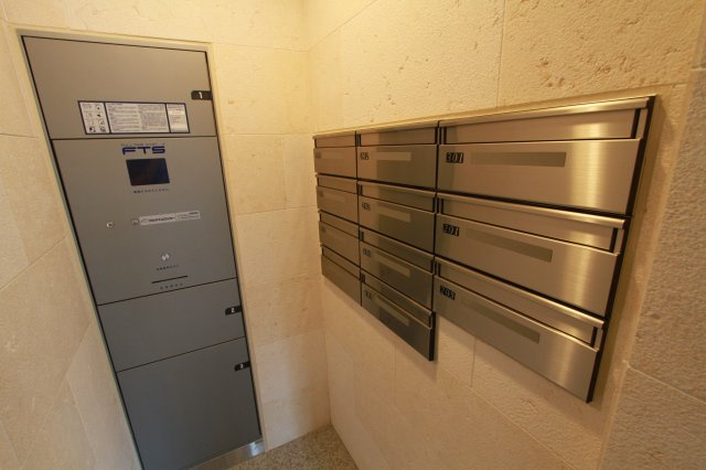 サンクシェル三軒茶屋　三軒茶屋エリア　オートロック　南東角部屋のその他共用部分