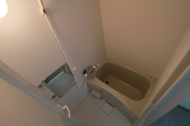 サンクシェル三軒茶屋　三軒茶屋エリア　オートロック　南東角部屋の浴室