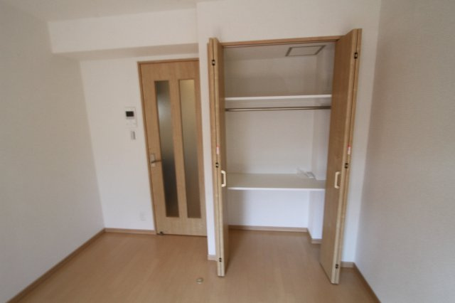 サンクシェル三軒茶屋　三軒茶屋エリア　オートロック　南東角部屋の収納