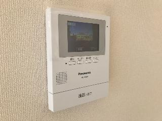 【内装】 | ロングパイン | カメラ付インターホン