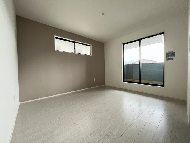 【寝室】 | 那珂川市片縄西5丁目3期　1号棟（全1棟）【仲介手数料無料・0円】 | 施工例。施工例は完成時と異なる場合があります。