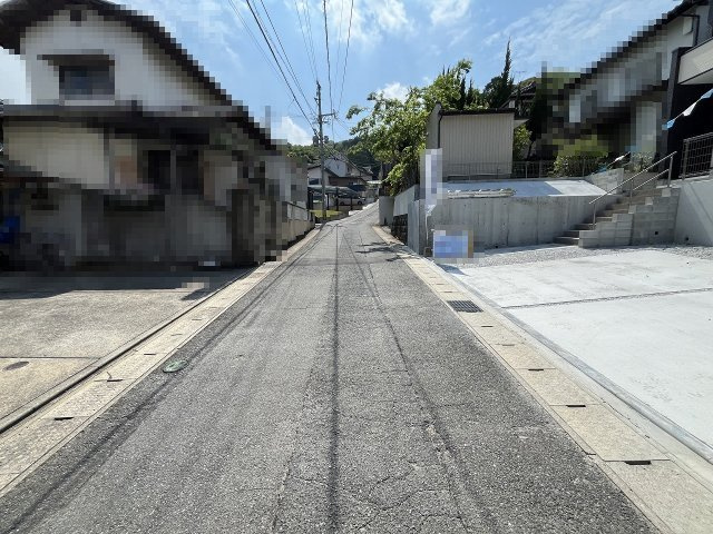 【その他】 | 那珂川市片縄西5丁目3期　1号棟（全1棟）【仲介手数料無料・0円】 | 現地写真。前面道路です。