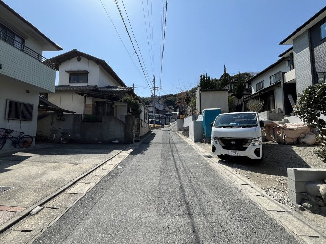 【その他】 | 那珂川市片縄西5丁目3期　1号棟（全1棟）【仲介手数料無料・0円】 | 現地写真。前面道路です。