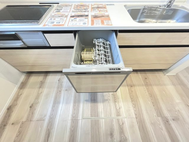 【キッチン】 | 那珂川市片縄西5丁目3期　1号棟（全1棟）【仲介手数料無料・0円】 | 施工例。施工例は完成時と異なる場合があります。