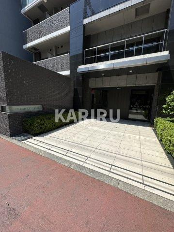 エスリード京橋のエントランス