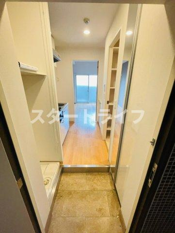大阪市東淀川区淡路１丁目の賃貸マンションの玄関