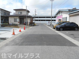 【前面道路含む現地写真】 | 郡山市安積4丁目新築一戸建て２棟 | 前面道路含む現地写真です
