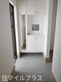 【玄関】 | 郡山市安積4丁目新築一戸建て２棟 | 明るい玄関です