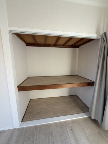 サンヒル南棟の収納