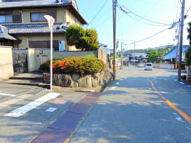 レオネクストエイザの周辺